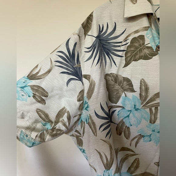 Caribbean Mens Aqua Blue Floral Print Short Sleeve Hawaiian Silk Shirt - Picture 4 of 7